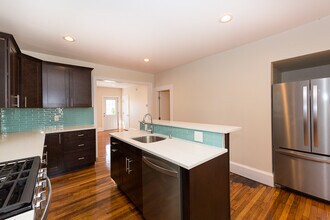 9 Rock Valley Ave, Unit 2 in Everett, MA - Foto de edificio - Building Photo