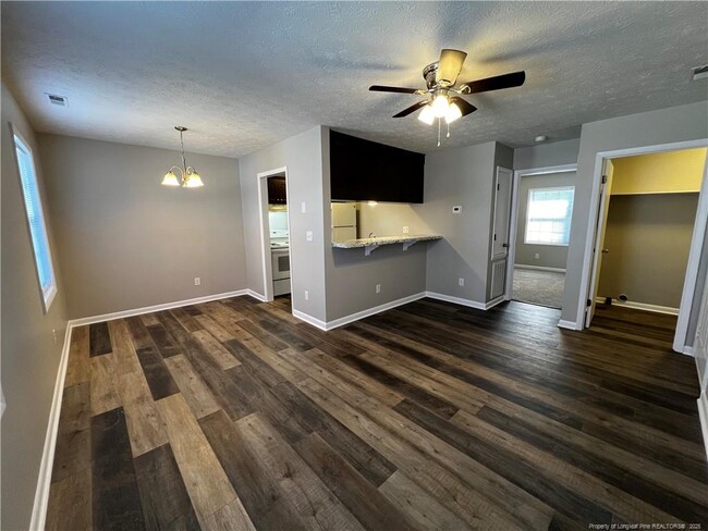 1433 Ireland Dr in Fayetteville, NC - Building Photo - Building Photo