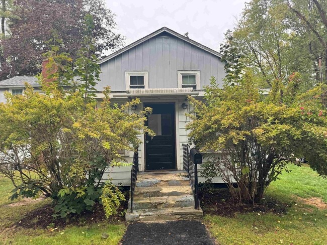 property at 138 Leavitt Ave