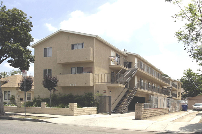 6154 Aldama St in Highland Park, CA - Foto de edificio - Building Photo