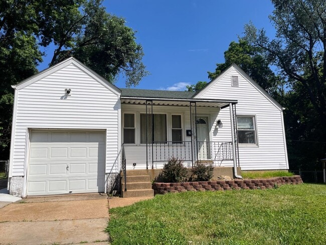 property at 7 Francis Ct