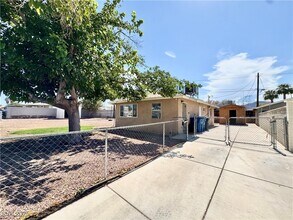 632 National St in Henderson, NV - Foto de edificio - Building Photo