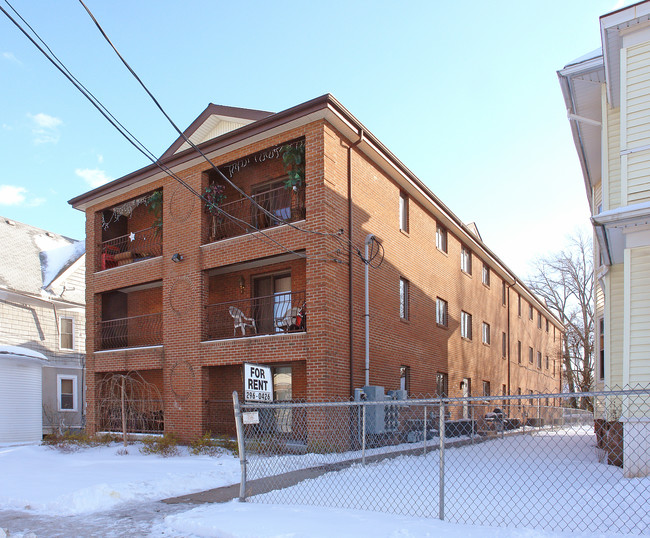 167 Barker St in Hartford, CT - Building Photo - Building Photo