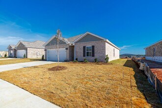 103 Betty Garrett Dr in Madison, AL - Building Photo - Building Photo