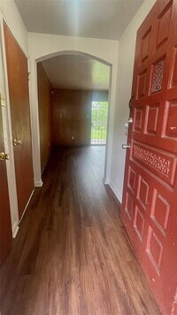 6331 Tautenhahn Rd photo'