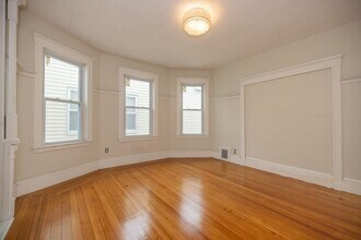 339 Allston St in Cambridge, MA - Building Photo - Building Photo