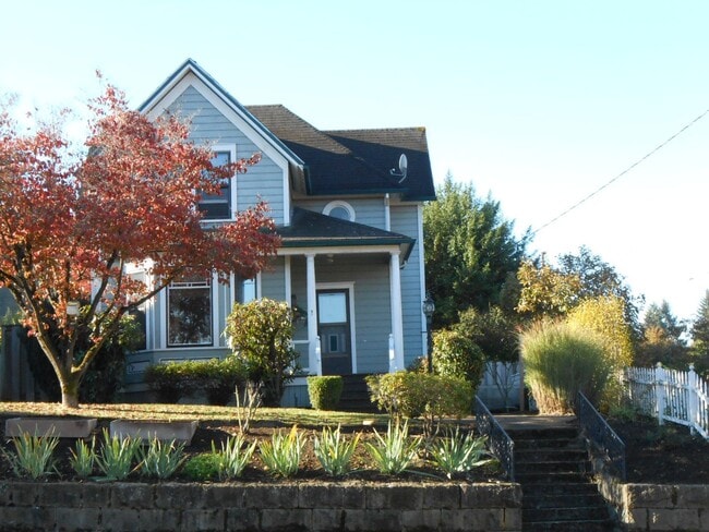 property at 802 5th St