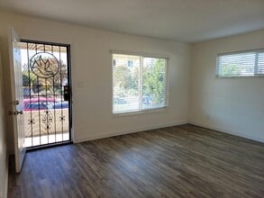 6091 Horton Dr in La Mesa, CA - Building Photo - Building Photo