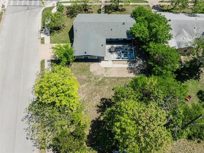 7706 Delafield Ln in Austin, TX - Building Photo - Building Photo