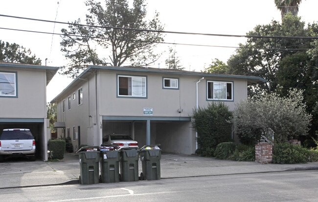 138-140 Berkshire Ave in Redwood City, CA - Building Photo - Building Photo