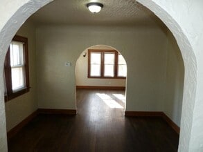 719 11th St NW in Grand Rapids, MI - Building Photo - Building Photo