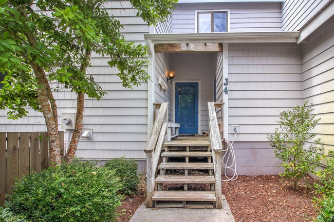 property at 590 Westport Dr