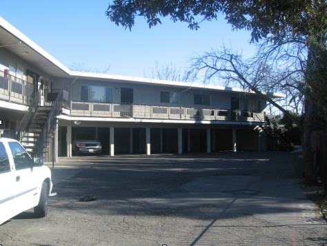 1590 Frisbie Ct in Concord, CA - Foto de edificio - Building Photo