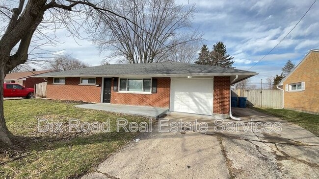 5269 Harshmanville Rd in Dayton, OH - Building Photo - Building Photo