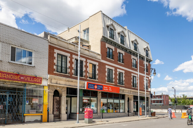1693-1703 Sainte-Catherine E in Montréal, QC - Building Photo - Building Photo