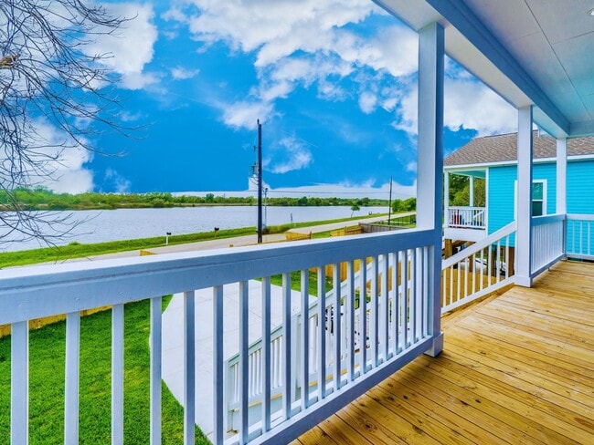 property at 4620 N Railroad Ave