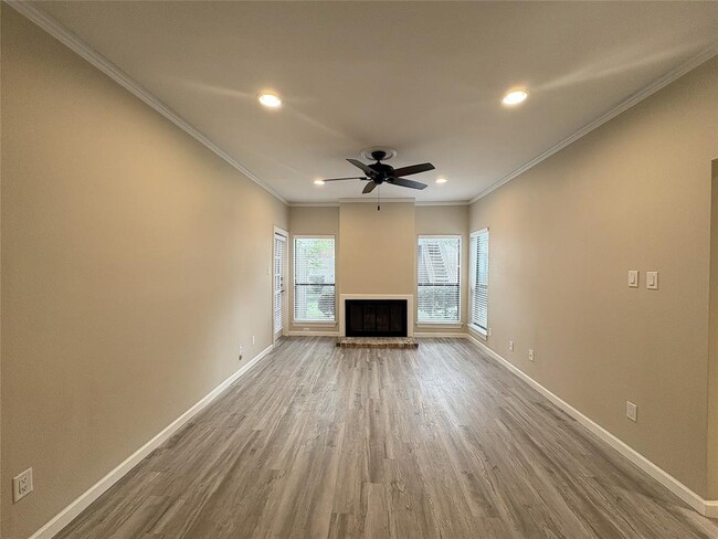 1201 Bering Dr in Houston, TX - Building Photo - Building Photo