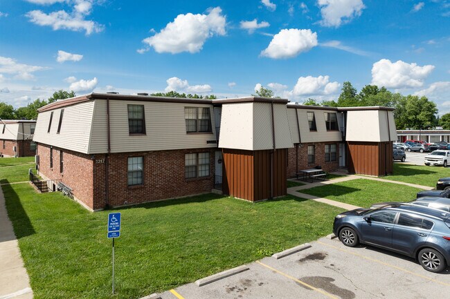 The Villas in Arnold, MO - Building Photo - Primary Photo