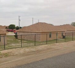108 Round Rock Dr in Eagle Pass, TX - Building Photo - Building Photo