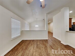 8527 Sea Rim Dr in Converse, TX - Building Photo - Building Photo