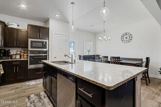 12622 Zollinger Ave in El Paso, TX - Building Photo - Building Photo