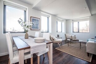 70 Parker Hill Ave in Boston, MA - Building Photo