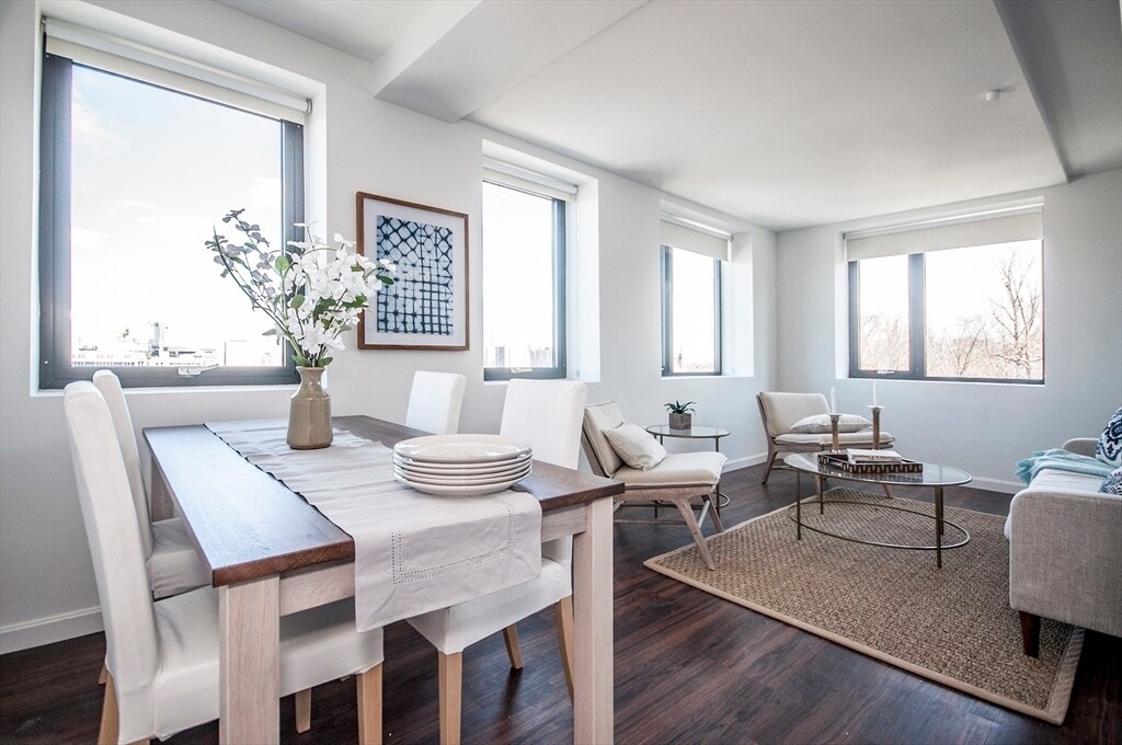 70 Parker Hill Ave in Boston, MA - Building Photo