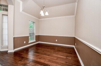 3715 Crescent Dr in Pearland, TX - Building Photo - Building Photo