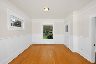 2811 NW 70th St in Seattle, WA - Building Photo - Building Photo