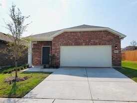 1608 Washington St in Princeton, TX - Building Photo