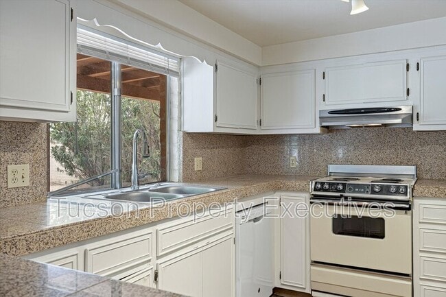 3534 N Palmer Dr in Tucson, AZ - Building Photo - Building Photo