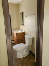 31 Leyfred Ter, Unit 3 in Springfield, MA - Foto de edificio - Building Photo