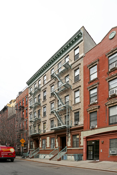 535-545 E 13th St in New York, NY - Foto de edificio