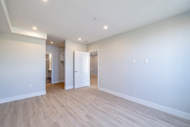 Skylar Lofts in Jersey City, NJ - Building Photo - Interior Photo