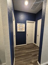 9519 Bonito Fls Dr in Converse, TX - Foto de edificio - Building Photo