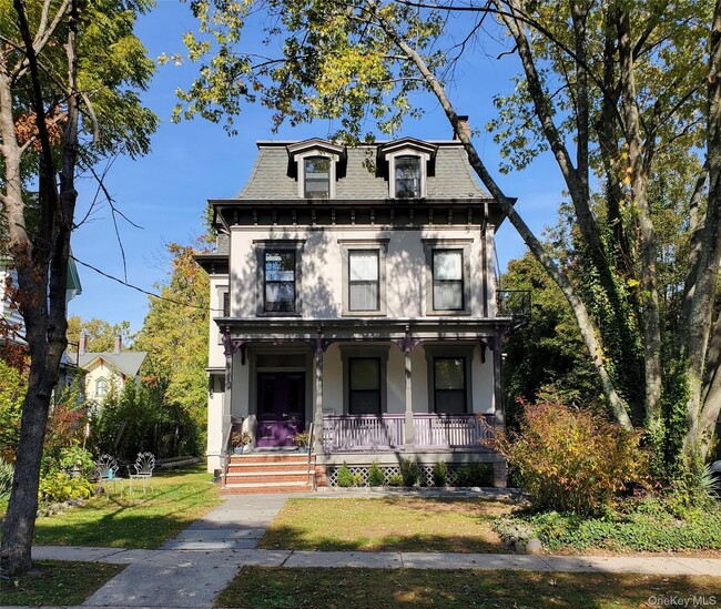 46 Voorhis Ave