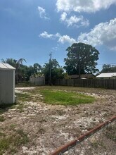 6472 SE Sherwood St in Hobe Sound, FL - Building Photo - Building Photo