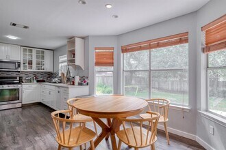 8201 Racine Trail in Austin, TX - Building Photo - Building Photo