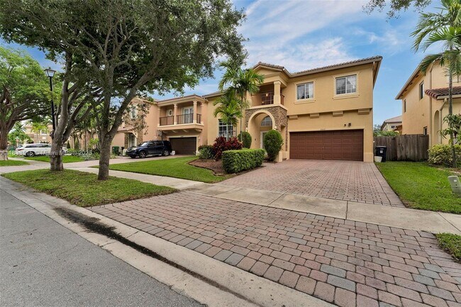 22457 SW 94th Path in Cutler Bay, FL - Building Photo - Building Photo