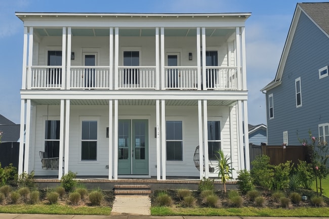 property at 172 Midtown Ave