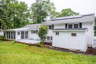 477 Salisbury St in Worcester, MA - Building Photo - Building Photo
