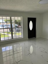 11225 SW 47th Terrace in Miami, FL - Building Photo - Building Photo