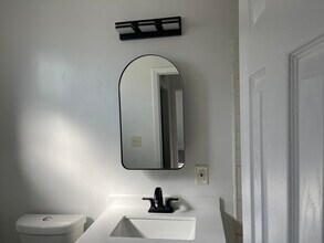947 E 106th St in Los Angeles, CA - Building Photo - Building Photo