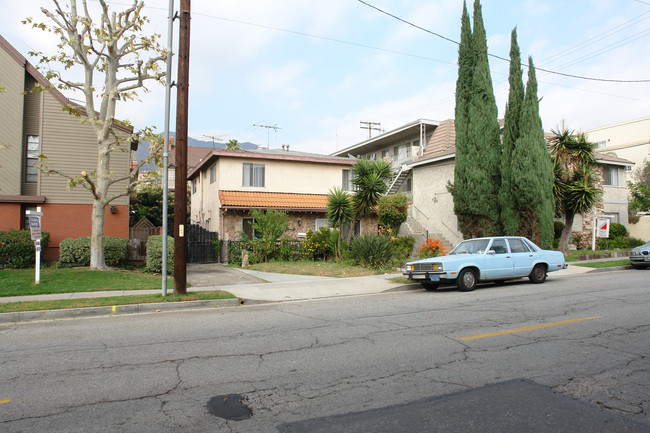 249 W Stocker St in Glendale, CA - Building Photo - Building Photo