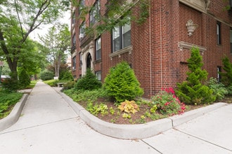 Bergen Court in Ridgefield Park, NJ - Foto de edificio - Building Photo