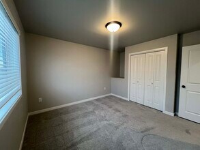 1311 Marlys Dr W in West Fargo, ND - Building Photo - Building Photo