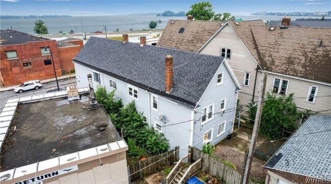 2287 Niagara St in Buffalo, NY - Building Photo - Building Photo