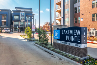 Lakeview Pointe Apartments in Garland, TX - Foto de edificio - Building Photo