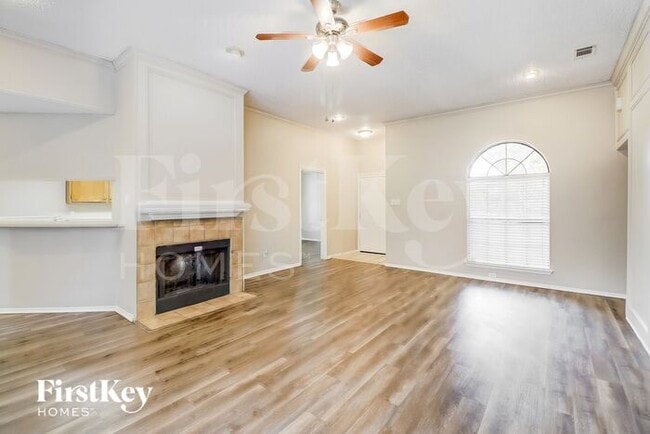 936 Bluffview Dr in Desoto, TX - Building Photo - Building Photo