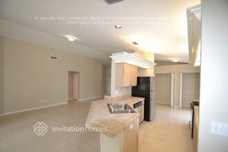 1654 Wakefield Dr in Brandon, FL - Building Photo - Building Photo